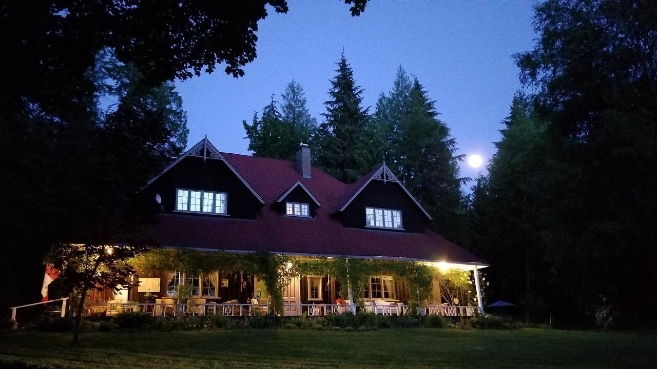 Hotel Wedgwood Manor And Glamping Retreat Crawford Bay Esterno foto