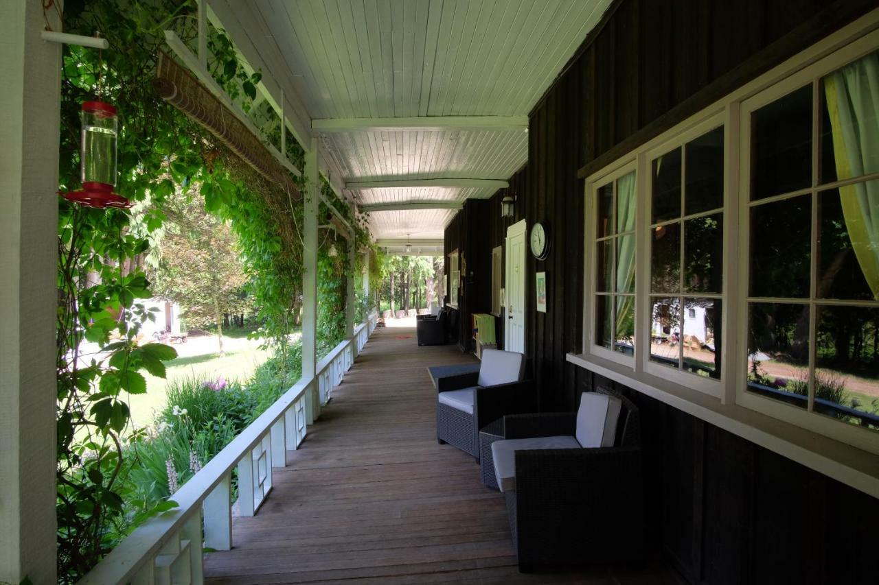 Hotel Wedgwood Manor And Glamping Retreat Crawford Bay Esterno foto