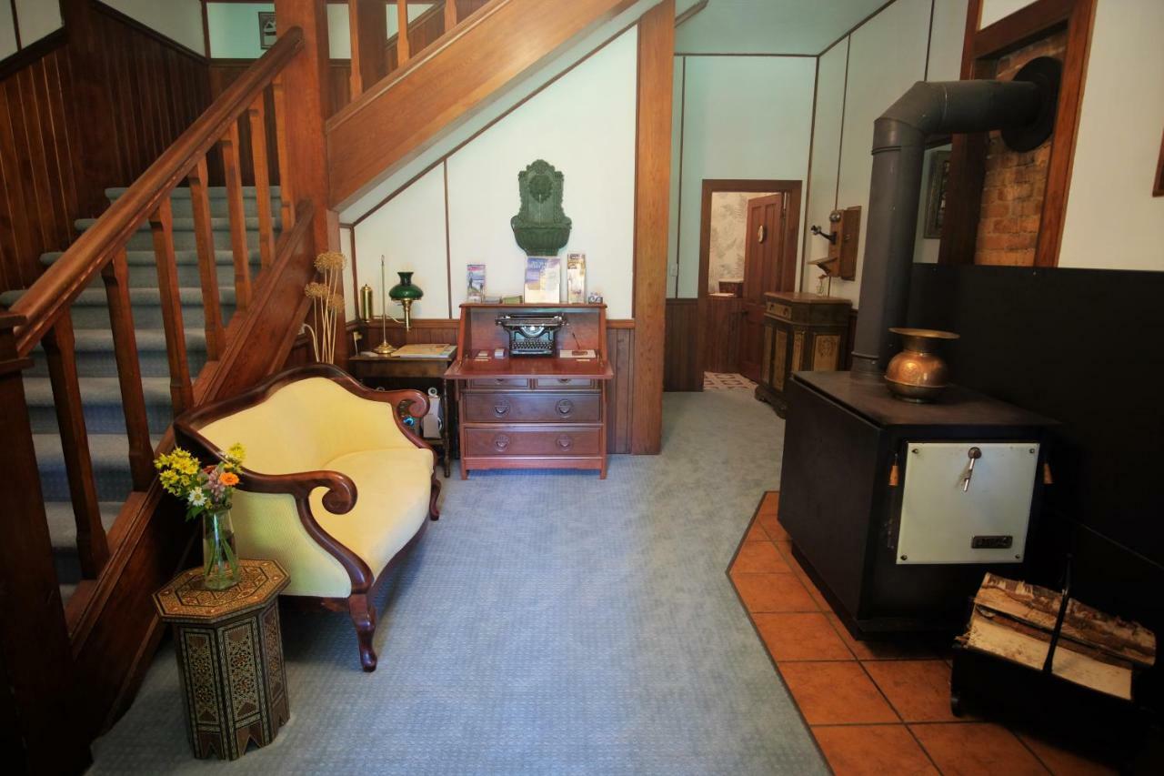 Hotel Wedgwood Manor And Glamping Retreat Crawford Bay Esterno foto