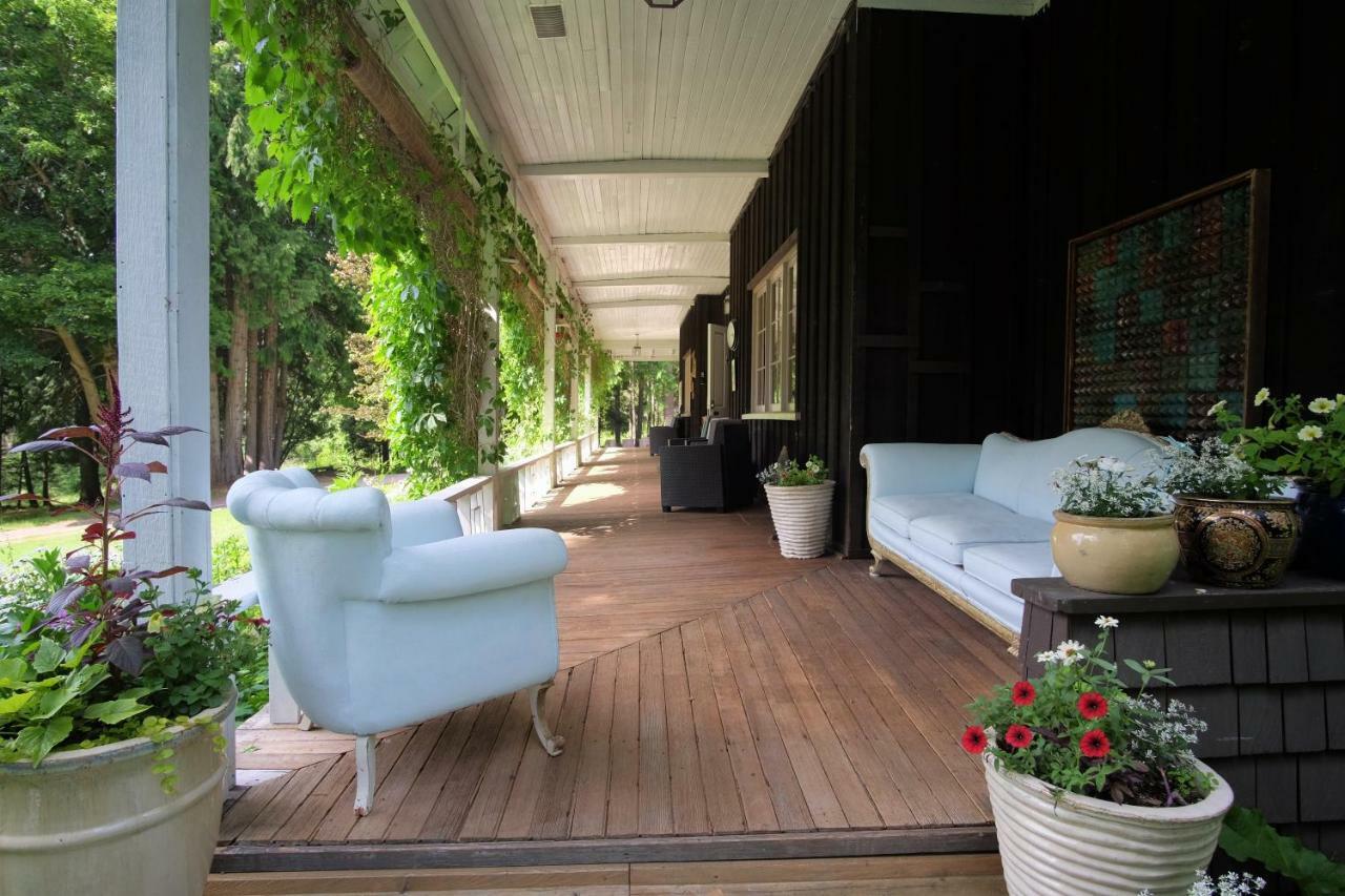 Hotel Wedgwood Manor And Glamping Retreat Crawford Bay Esterno foto