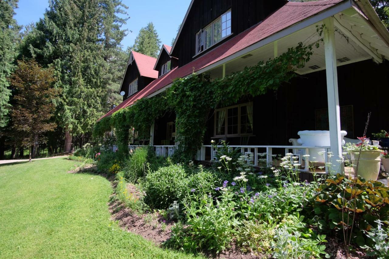 Hotel Wedgwood Manor And Glamping Retreat Crawford Bay Esterno foto