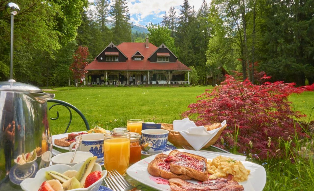 Hotel Wedgwood Manor And Glamping Retreat Crawford Bay Esterno foto